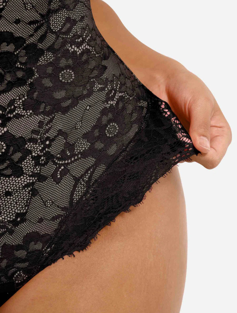 Curveness™ Sculpting Lace Bodysuit