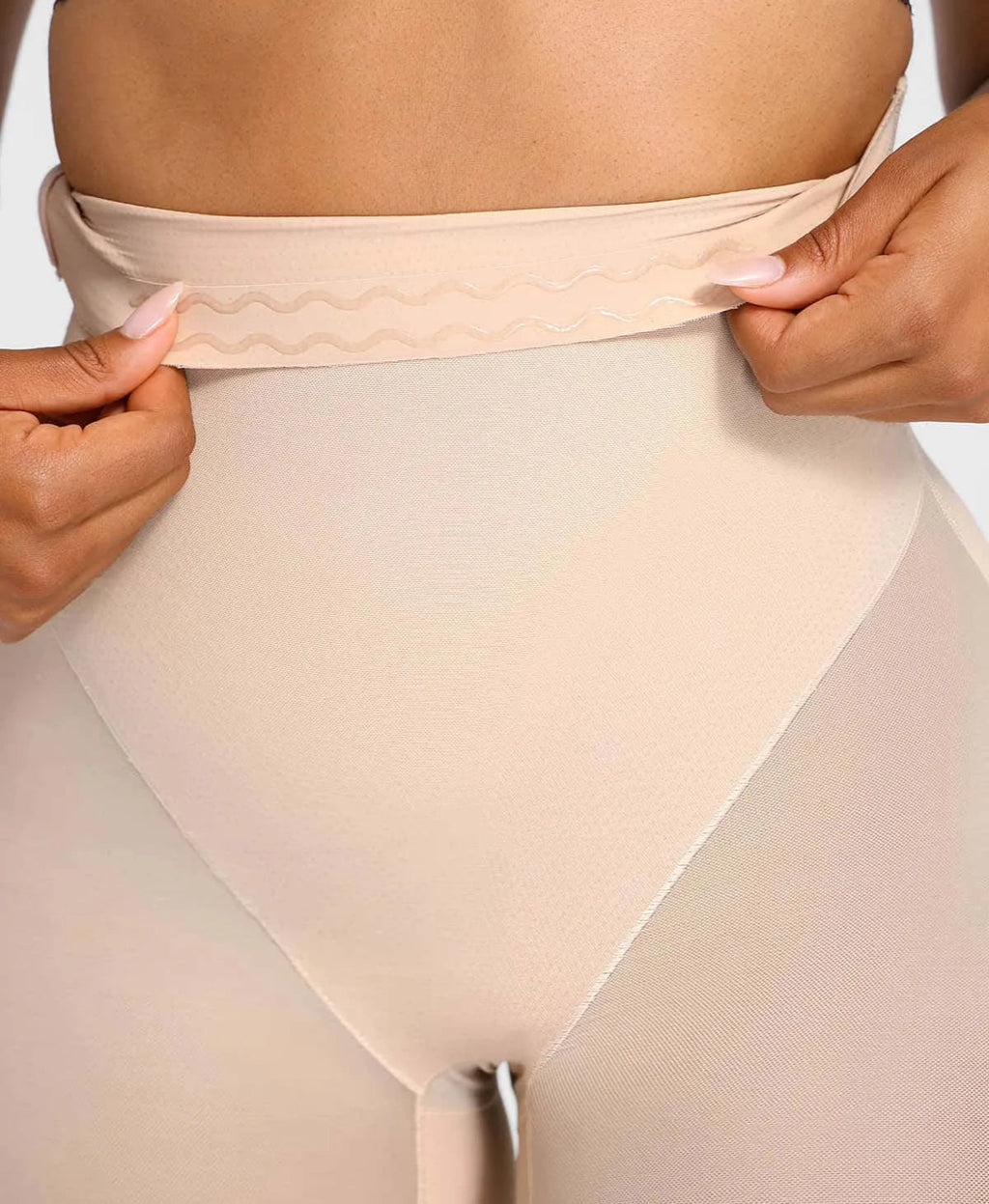 Curveness™ High-Waisted Mesh-Sculpt Mid Tight Shorts